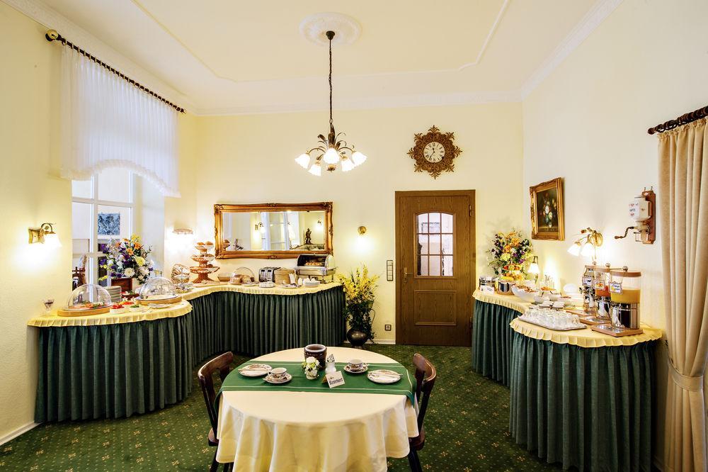 Weber Hotel Köln